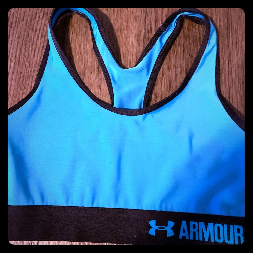 Women’s under armor sports bra